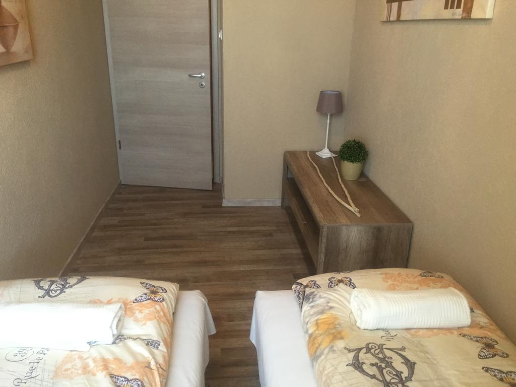 Belvarosi Deluxe Apartman バヤ エクステリア 写真